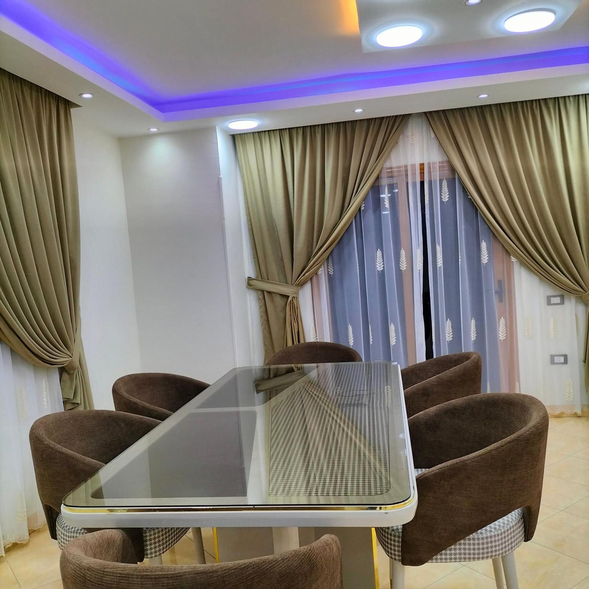 شقه مفروشه فندقية في مدينه نصر Apartment Cairo